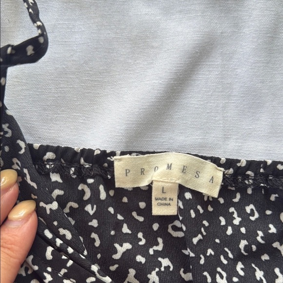 Promesa Black and White Patterned Romper - Picture 2 of 5